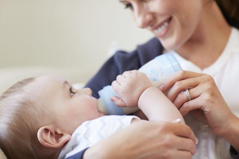 Важно: когда действительно нужен докорм смесью