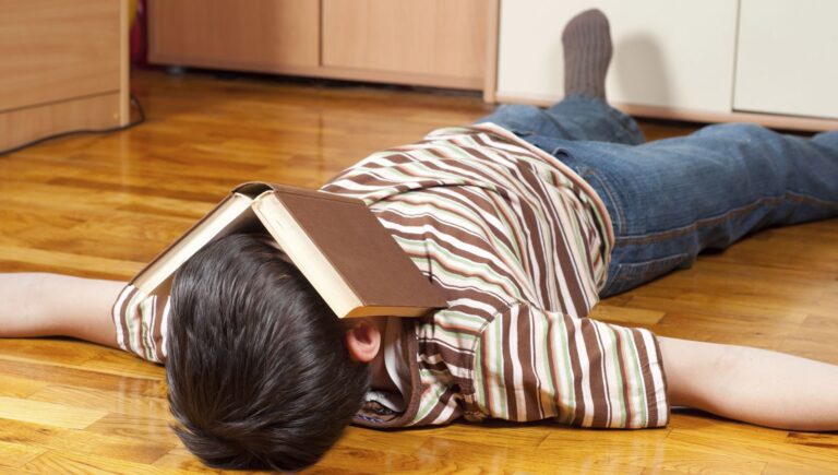 Вредные советы: как вырастить лентяя и неприспособленного к жизни ребенка Вредные советы: как вырастить лентяя и неприспособленного к жизни ребенка